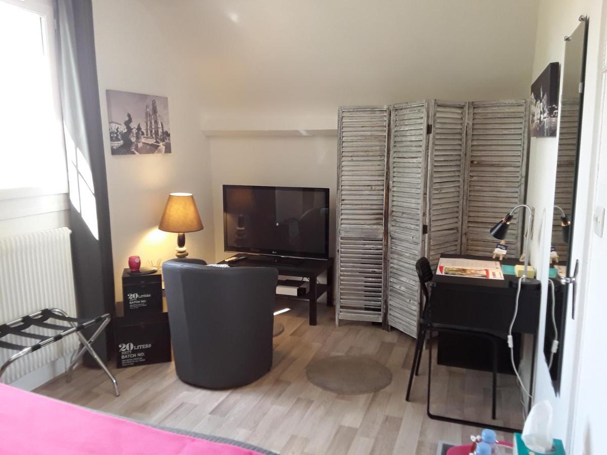 Clos Du Bourg Bed & Breakfast Saint-Cyr-en-Val Luaran gambar